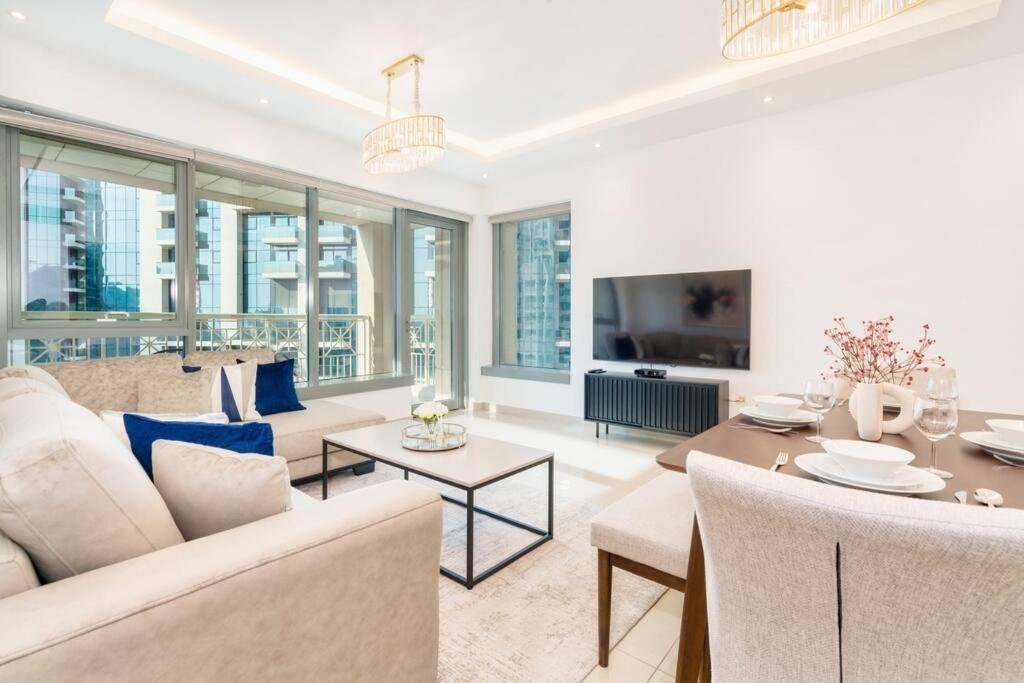 New! Luxury 3Bedroom With Spectacular Burj Views Downtown ドバイ エクステリア 写真