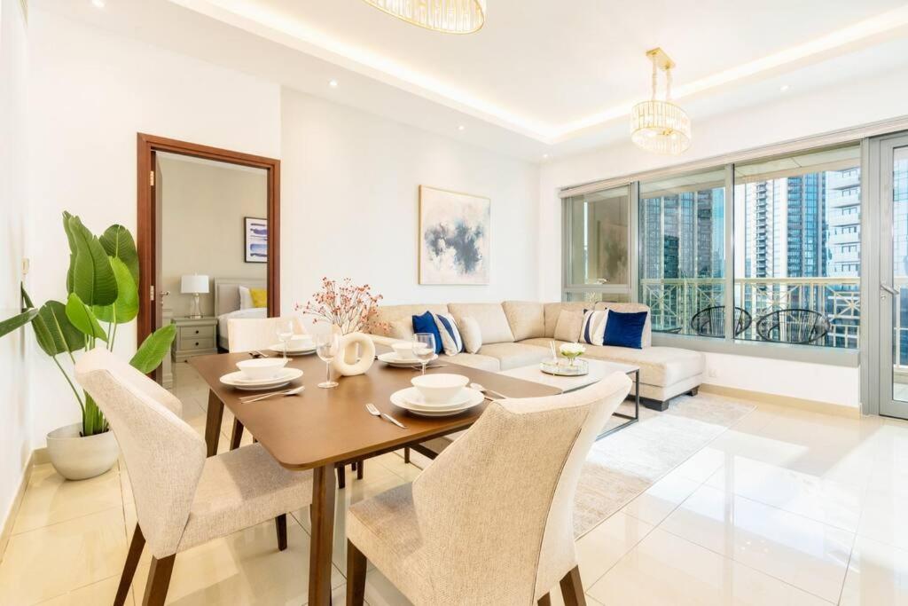 New! Luxury 3Bedroom With Spectacular Burj Views Downtown ドバイ エクステリア 写真