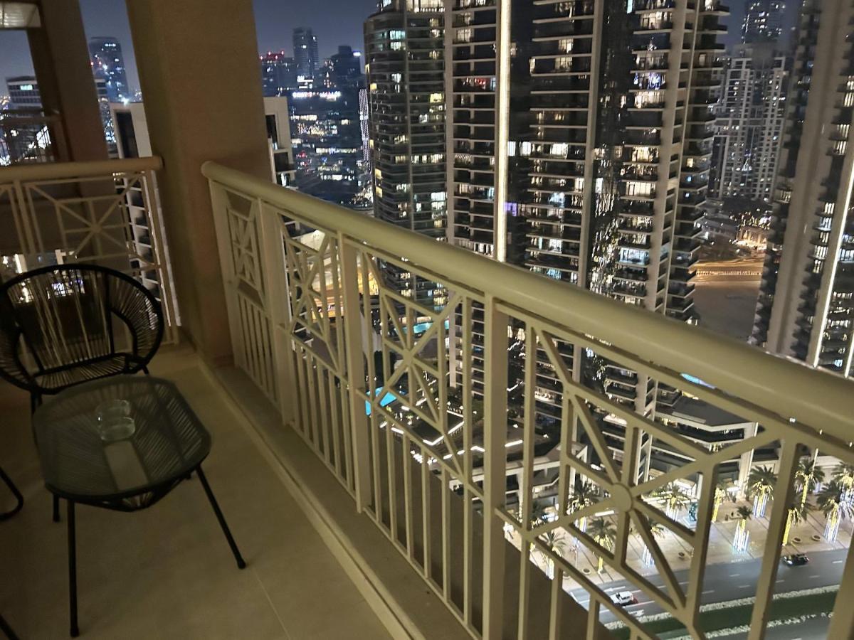 New! Luxury 3Bedroom With Spectacular Burj Views Downtown ドバイ エクステリア 写真