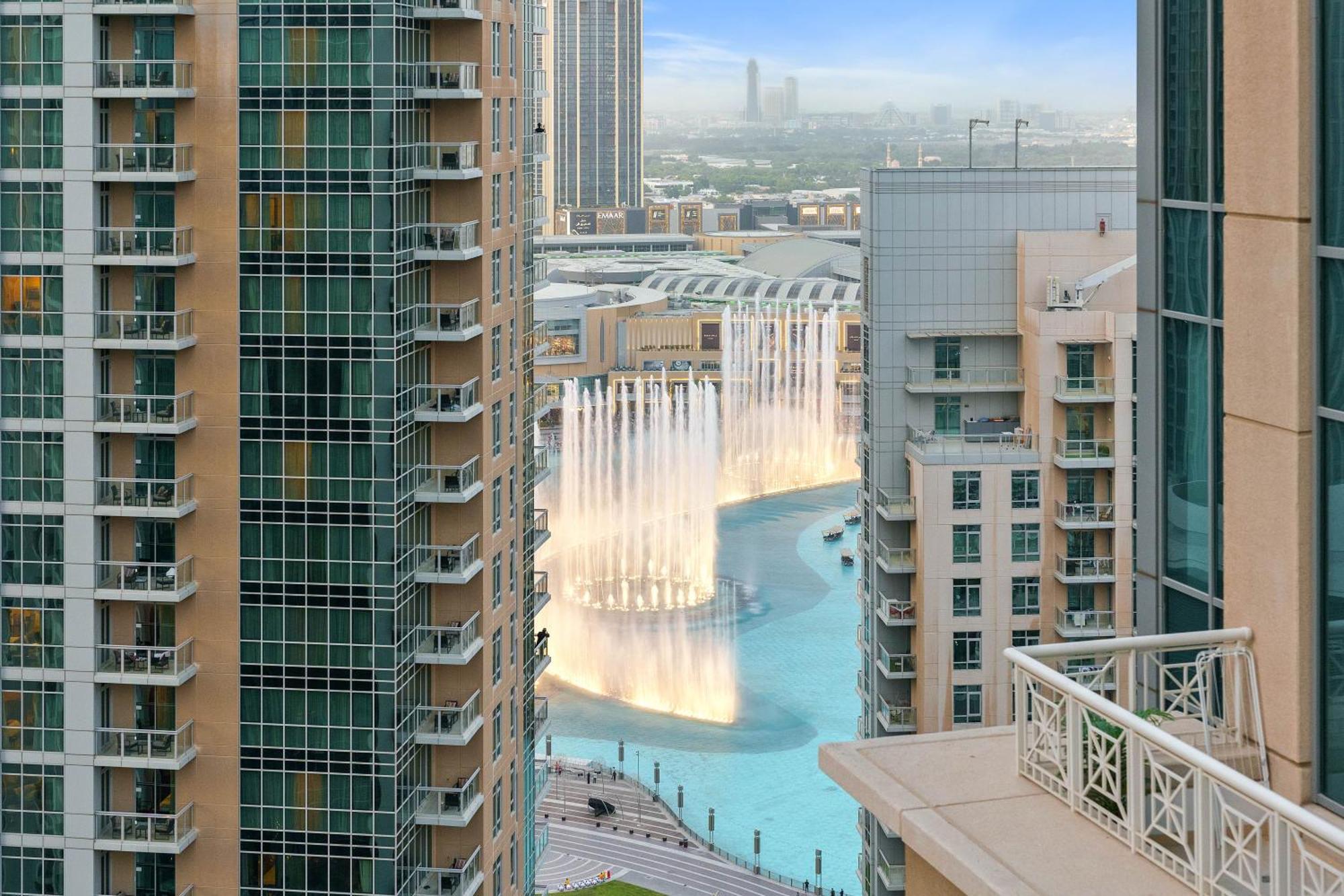 New! Luxury 3Bedroom With Spectacular Burj Views Downtown ドバイ エクステリア 写真