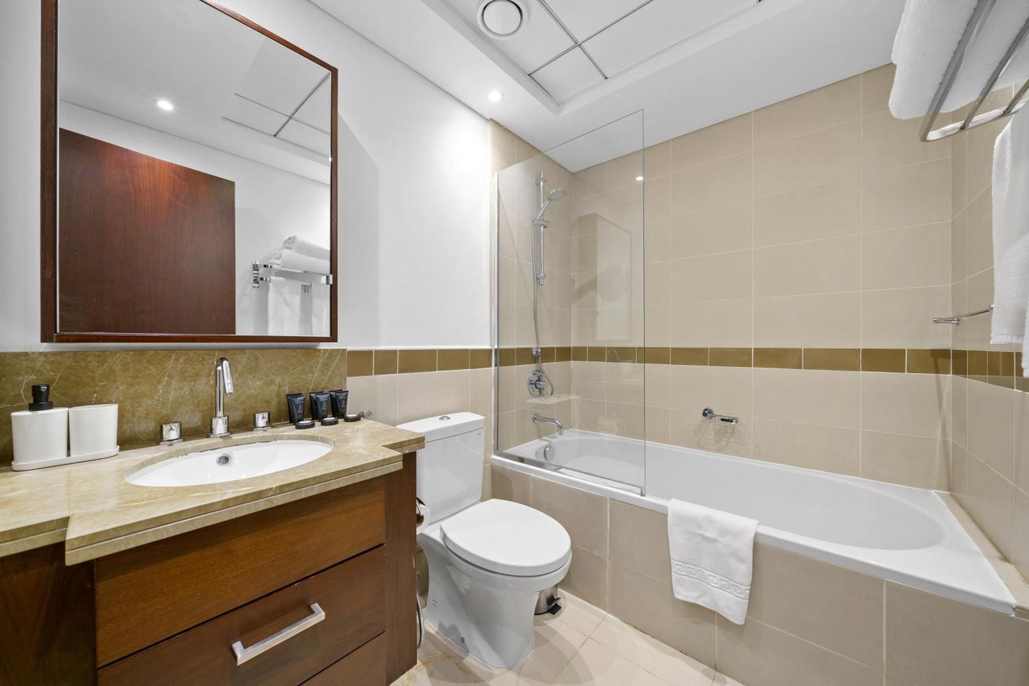 New! Luxury 3Bedroom With Spectacular Burj Views Downtown ドバイ エクステリア 写真